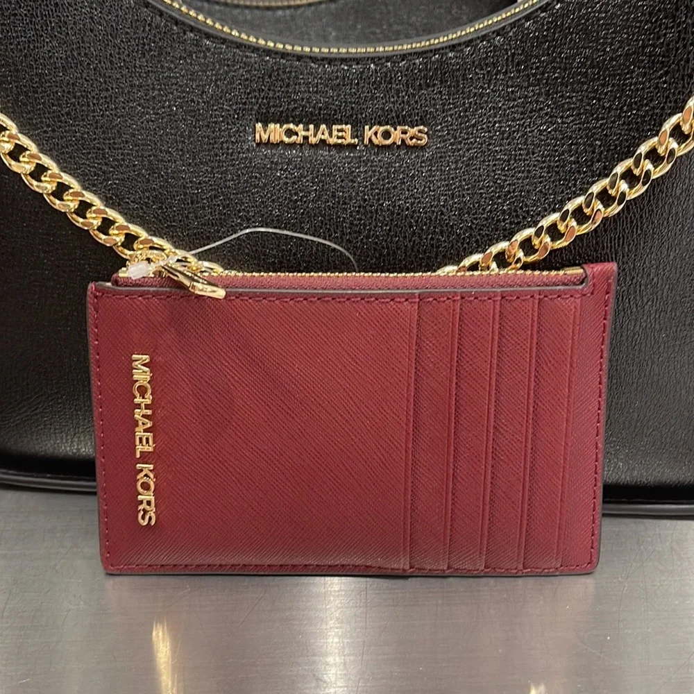 MICHAEL KORS
Jet Set Travel Medium Top Zip Leather Card Case Wallet
Dark Cherry - Picture 15 of 16